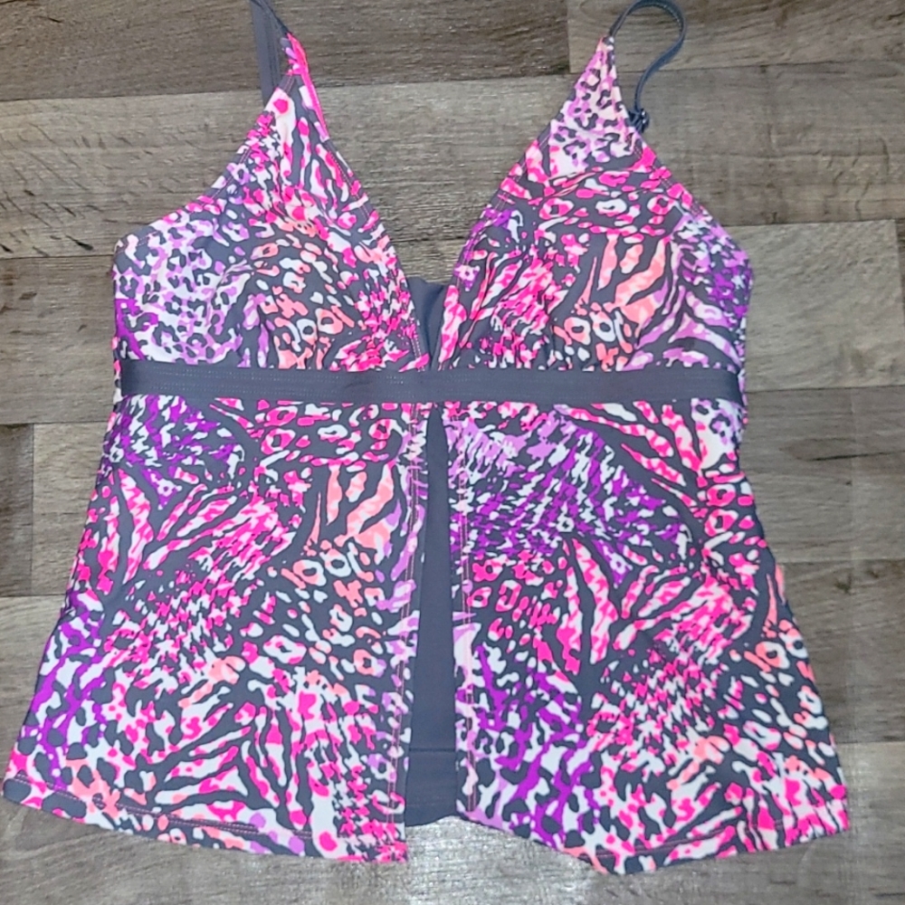 ⛱️FREE TECH ANIMAL PRINT TANKINI/SIZE LG, 12/14